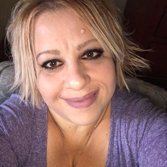 Meet your Posher, Marisa - Picture 1 of 1